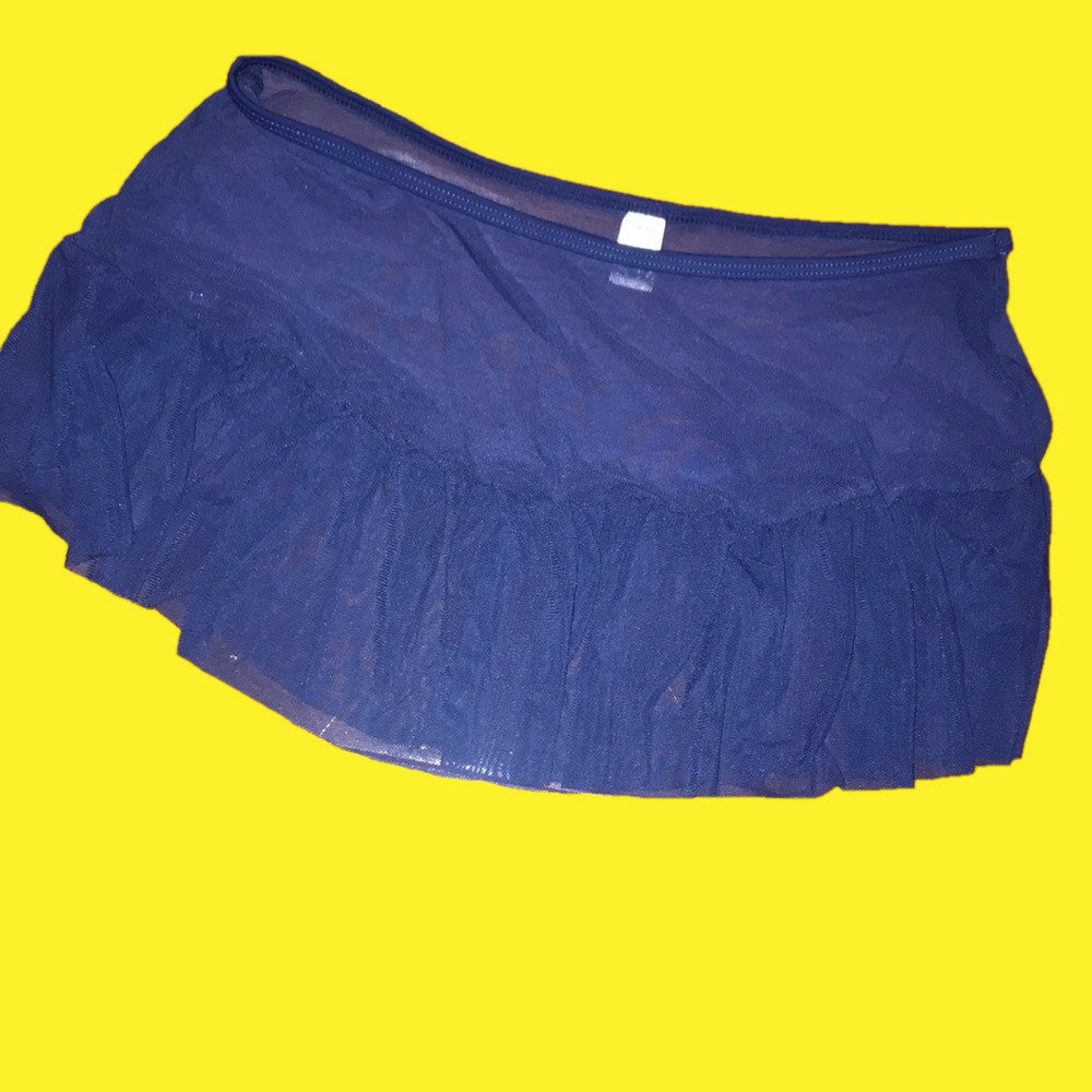 6/$20 Girl’s sheer navy swim cover skirt L
